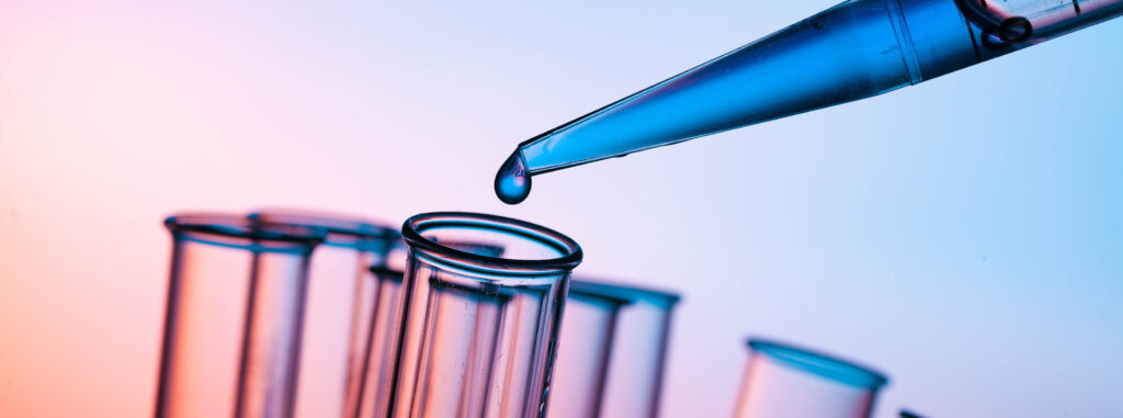 Microbiologie_uitdagingen_kansen_pipet_BoerenZuivel